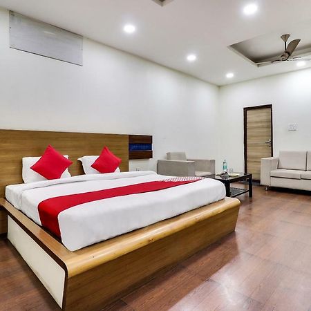 Oyo 43936 Hotel Rajputana Palace Farrukhabad Habitación foto